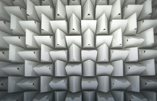 Every structural component vibrates, thus placing strain on structures and causing unwanted noise. Use our synchronized hardware and software solutions to assess all types of sound and vibration phenomena.