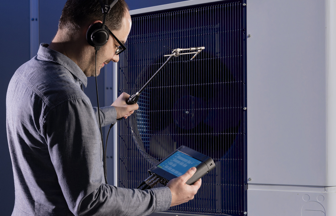 Testsituation von Waermepumpen mit SQuadriga III von HEAD acoustics